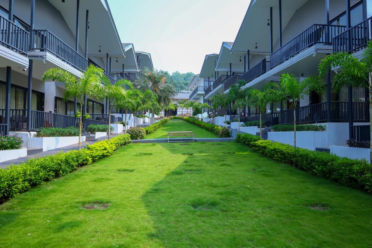 Oralia Resort Ashvem Beach Exteriör bild